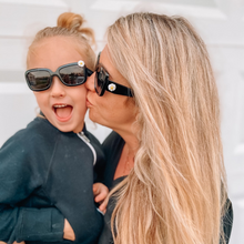 Load image into Gallery viewer, Mommy + Me Daisy Sunglasses
